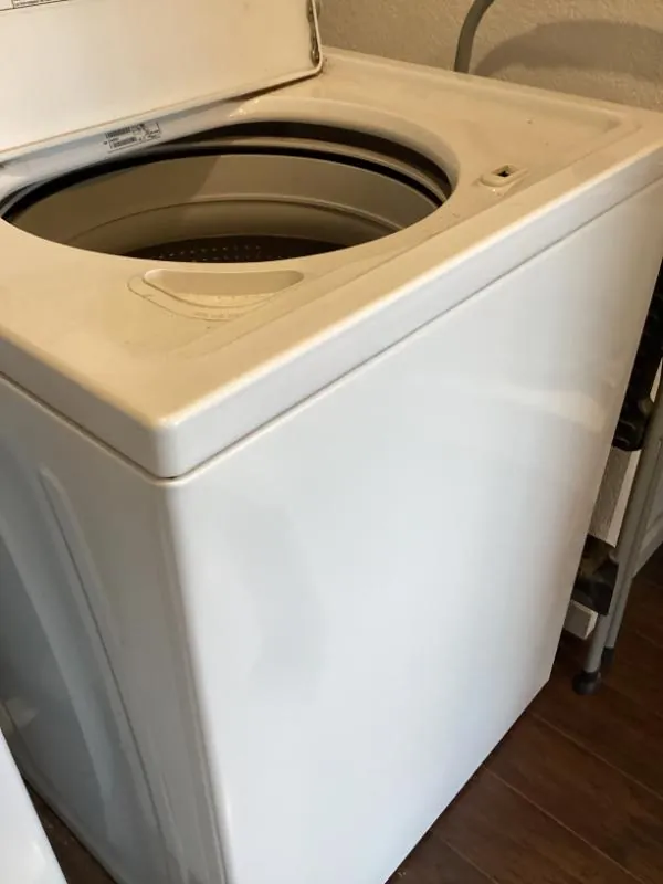 White top-load washer