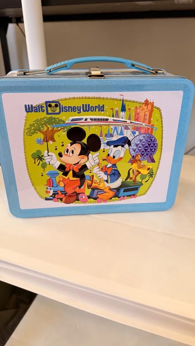 Walt Disney World metal lunch box